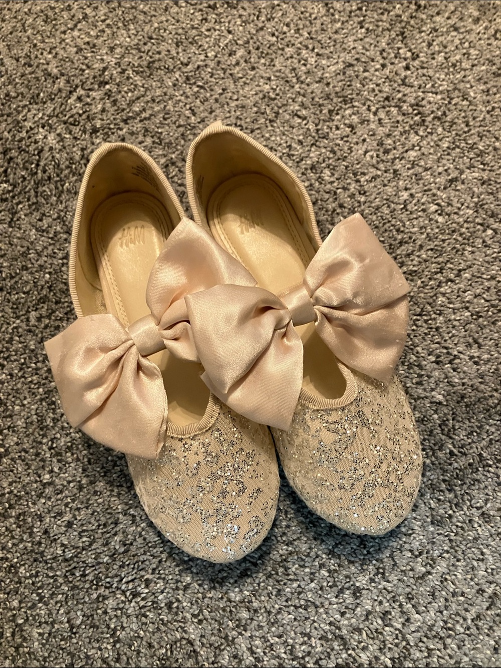Girls sparkly bow shoes
